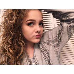 Meet your Posher, Danita